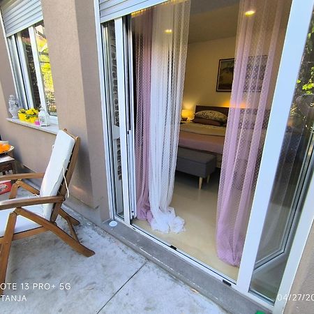 Apartma Rea Izola, Pergola & Terassa, Parking Exterior foto