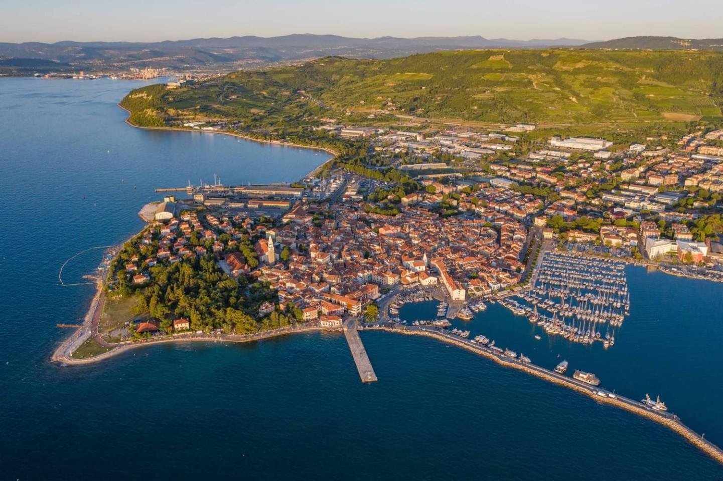 Apartma Rea Izola, Pergola & Terassa, Parking Exterior foto