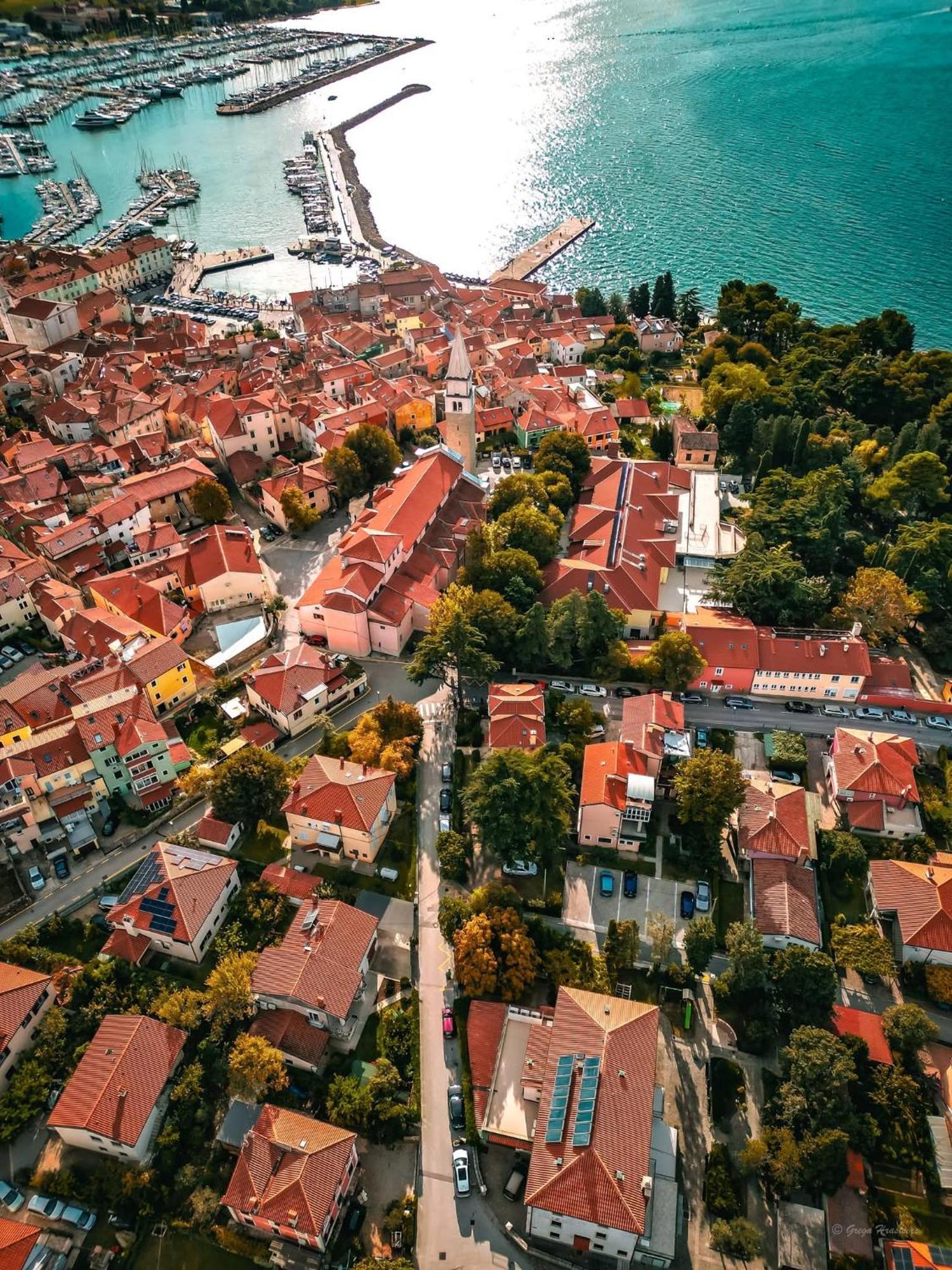 Apartma Rea Izola, Pergola & Terassa, Parking Zimmer foto